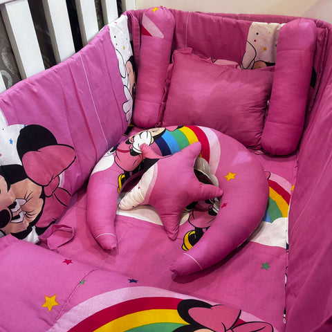 8 Pieces Cot Bedding Set - Pink - Minnie Mouse