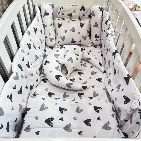 8 Pieces Cot Bedding Set - White - Hearts