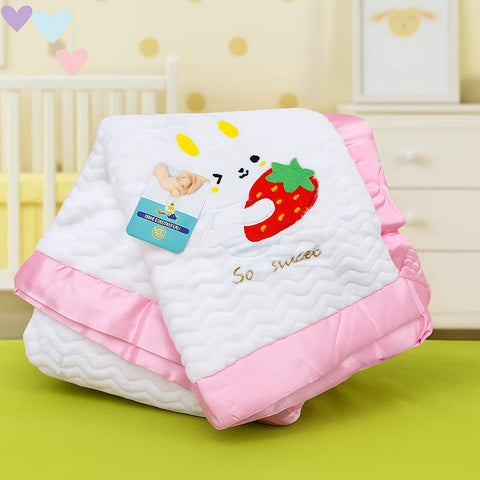 Raccoon Baby - Fur Blanket - White - Rabbit